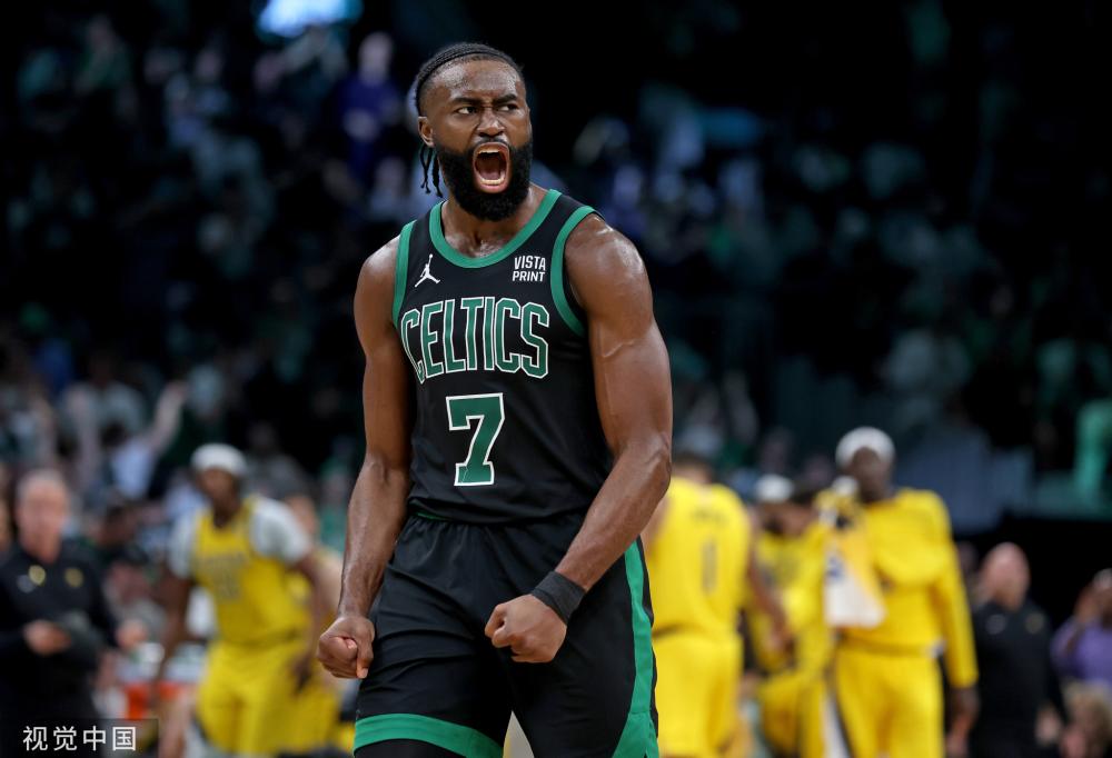 足球提供了 足球提供了